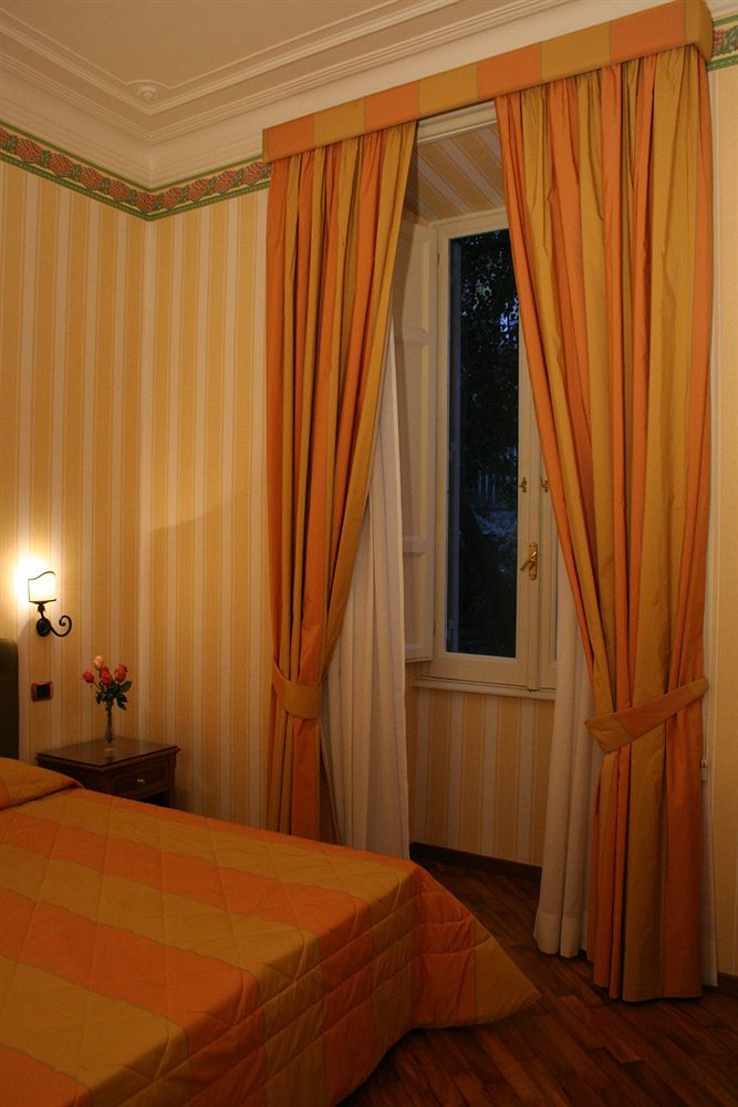 Couette-café Beccaria A Piazza Del Popolo 2*